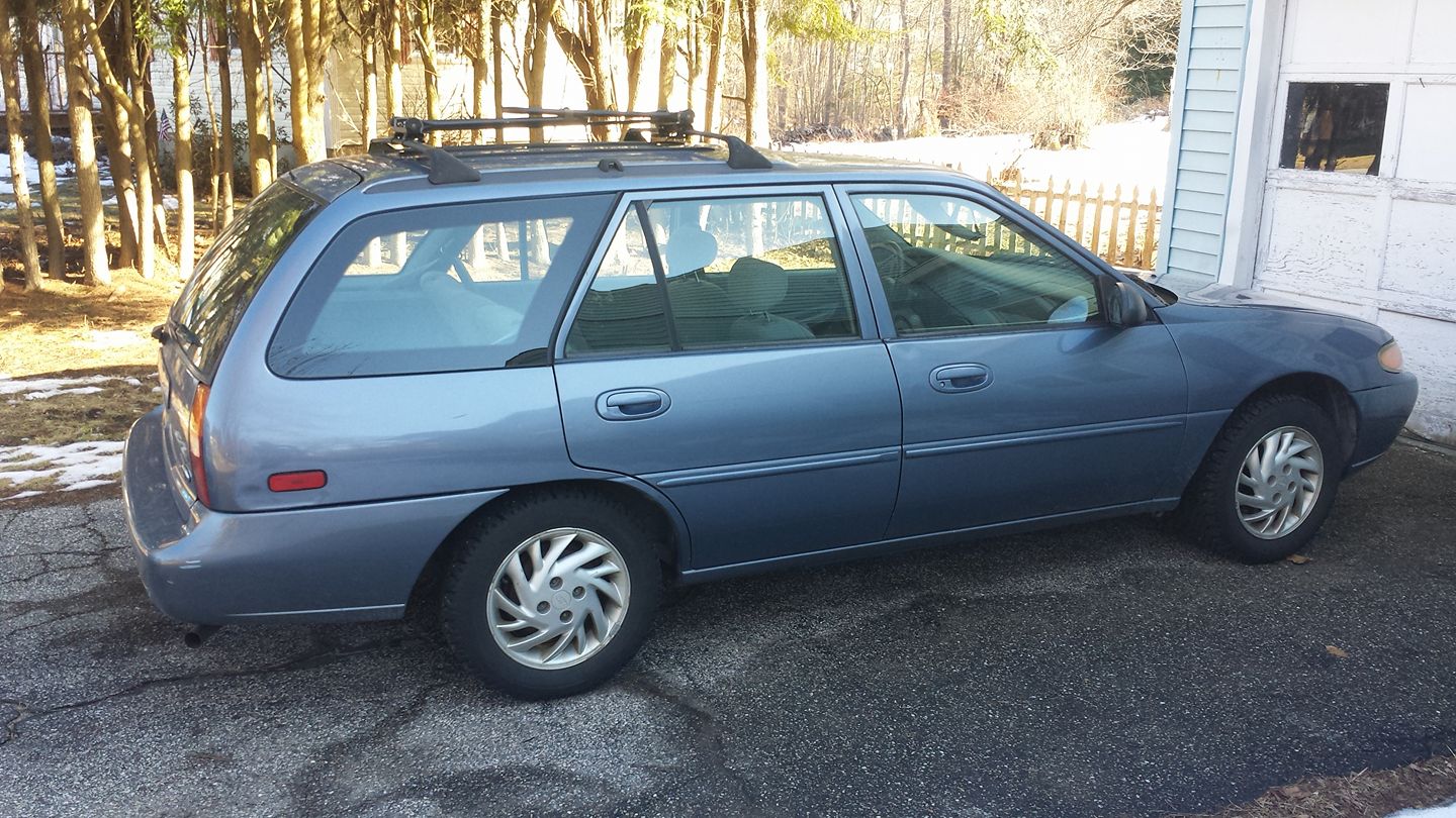 1999 Escort Wagon, Low miles, 5 speed